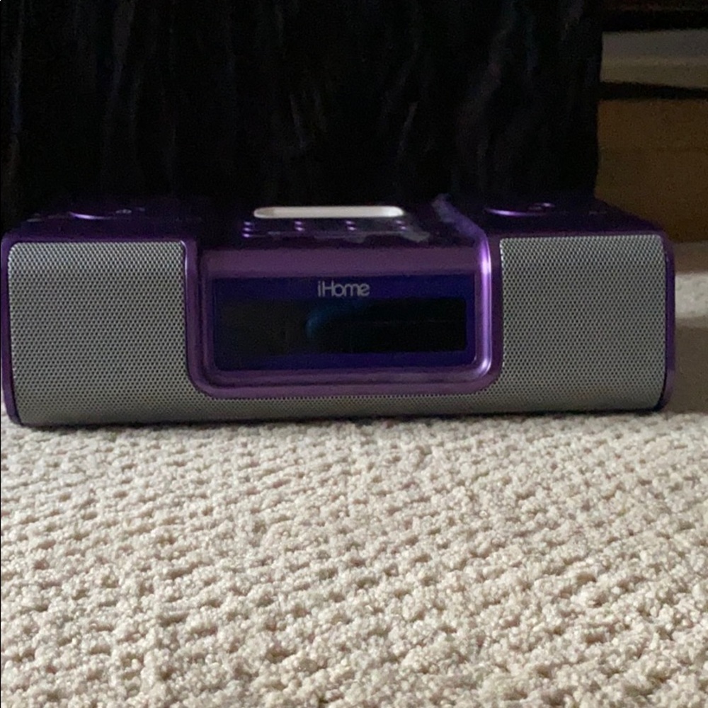 iHome (includes cord)